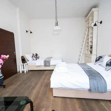 Spacious Luxury 200 Sqm In Center *